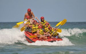 Mojosurf Camp - Surf rafting activities