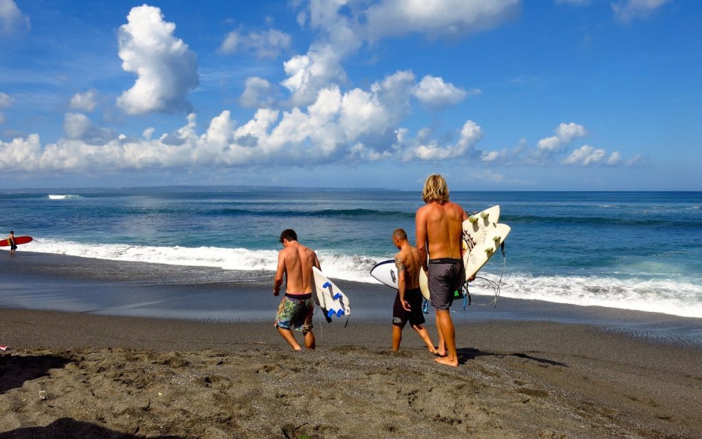 Learn to Surf in Canggu at Bali Surf Camp | Mojosurf Bali & Beyond