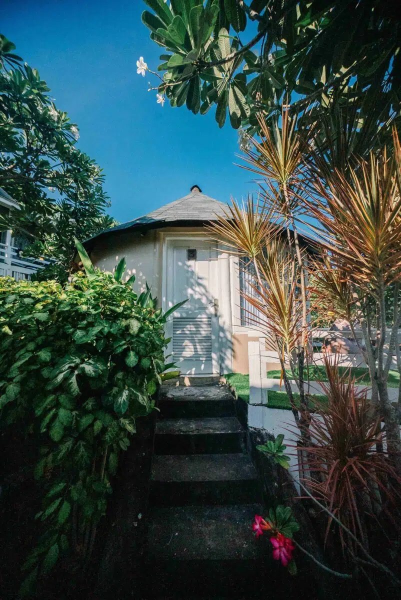 Garden path at the Mojosurf camp on Nusa Lembongan