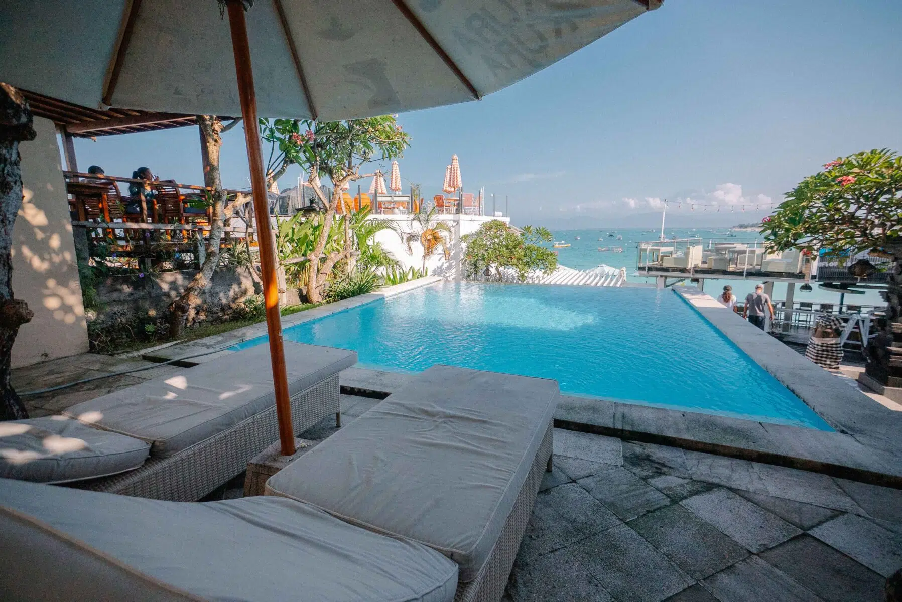 Pool and sun loungers at the Mojosurf camp on Nusa Lembongan