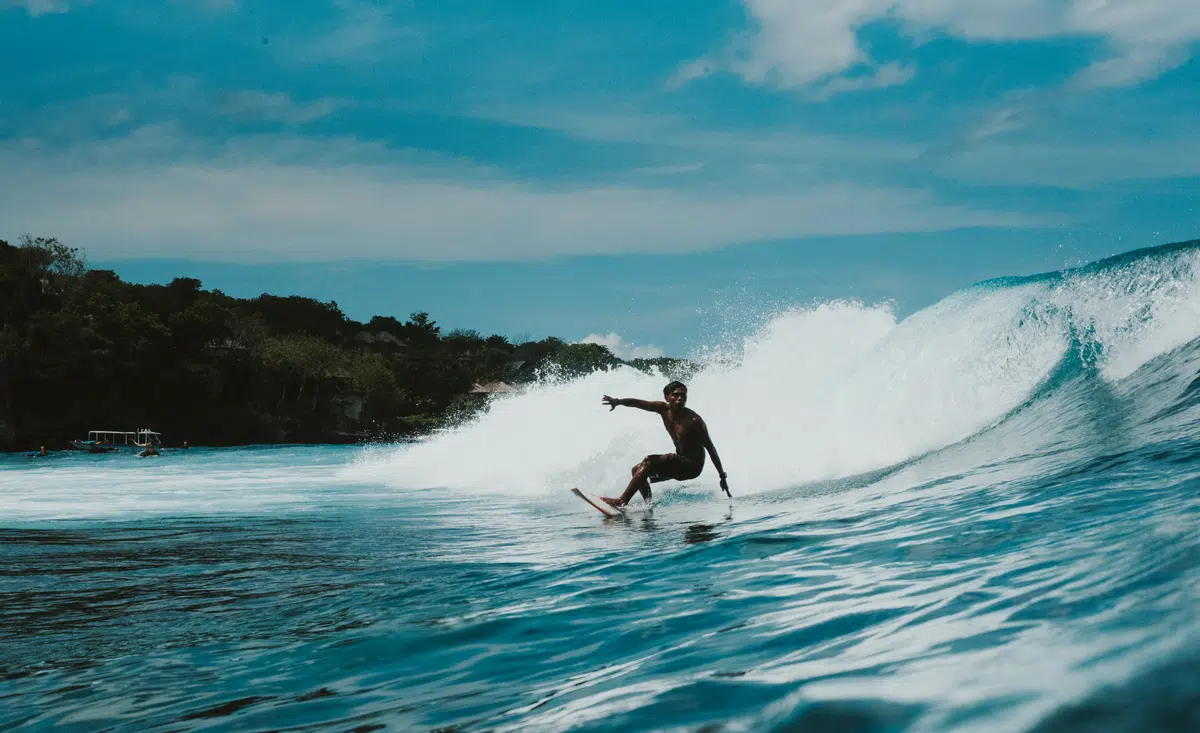 3 DAY SURF & STAY NUSA LEMBONGAN