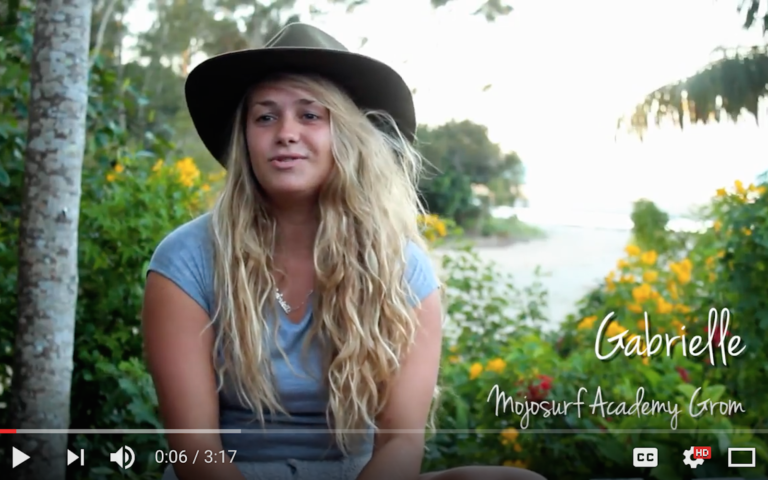 Mojosurf instructor Gabrielle in a sun hat