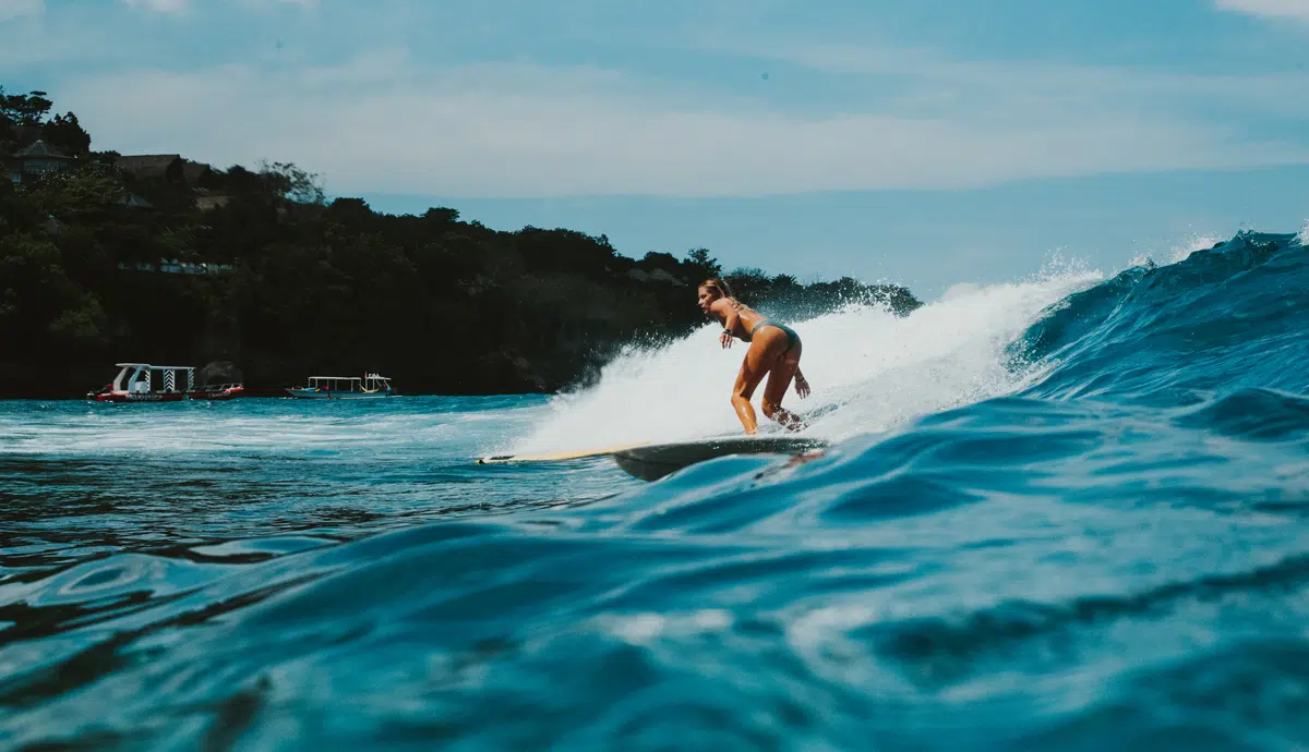 1 MONTH SURF ACADEMY INDONESIA